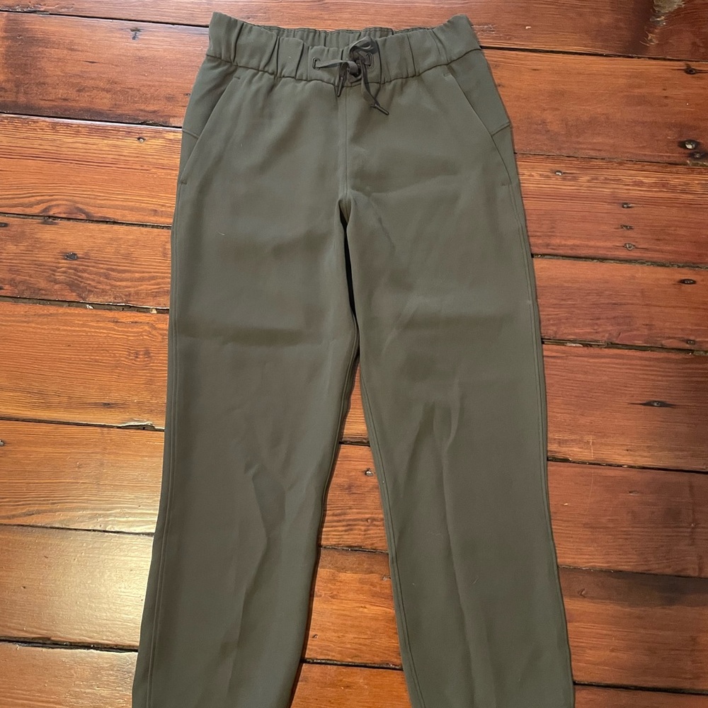 Lululemon On the Fly crop 23”